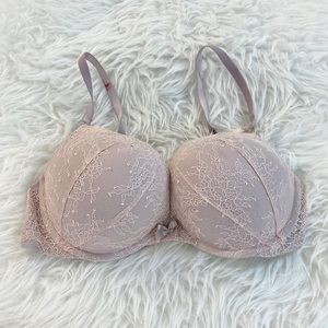 Victoria's Secret Lace Bra in Light Pink